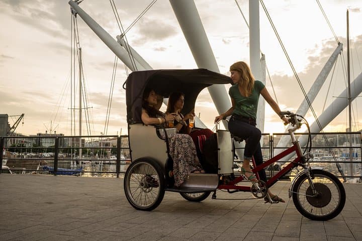 Genova Rickshaw Tour: Hidden Alleys & Historic Porto Antico in One Hour