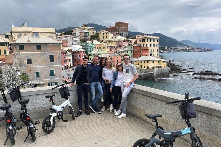 E‑Bike Tour in Genoa: Harbor Routes, Medieval Alleys & Boccadasse photo 4