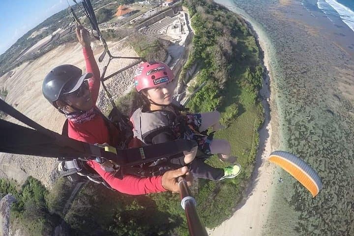 Tandem Paragliding Over Uluwatu Cliff: Bali Coastal Flight with Photos photo 4