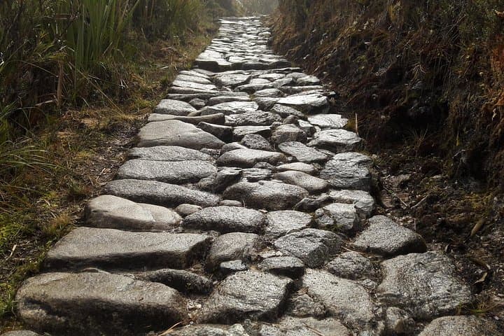 2-Day Inca Trail to Machu Picchu: Km 104 Short Trek to the Sun Gate photo 3