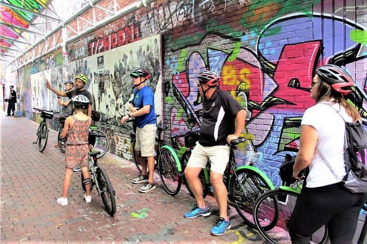 Tour de Cambridge: Guided Bike Ride Along the Charles, Harvard & MIT