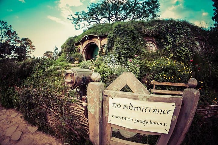 Auckland to Hobbiton: Small-Group Luxury Tour to the Movie Set photo 4