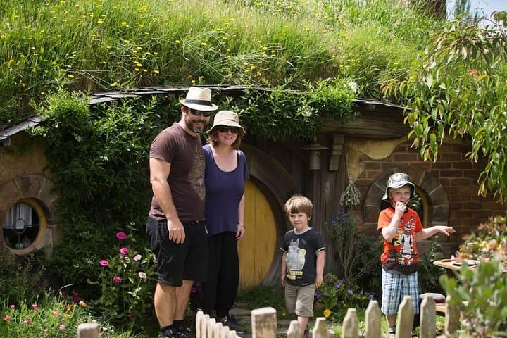 Auckland to Hobbiton: Small-Group Luxury Tour to the Movie Set photo 2