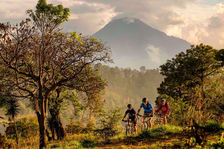 Golden Arches Lujo Mountain Bike Tour from Antigua — Volcán Views photo 3