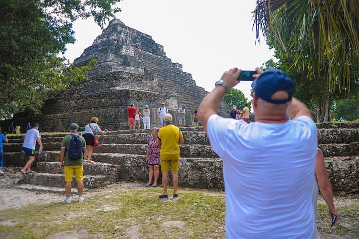 Chacchoben & Bacalar Combo: Mayan Ruins and Bacalar’s 7-Color Lagoon Day Trip photo 3