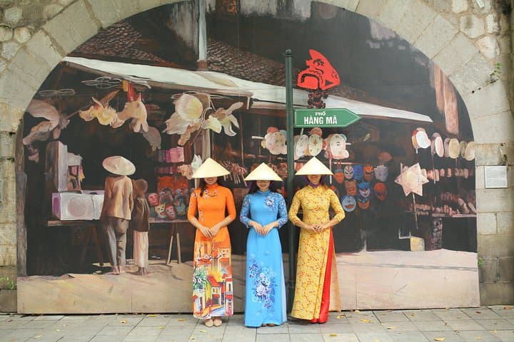 Hanoi Instagram Tour: Capture the Old Quarter’s Most Scenic Spots photo 2