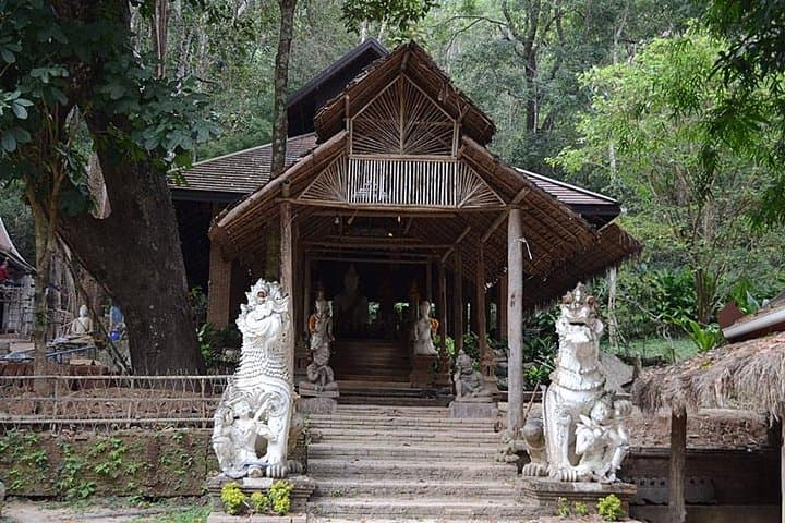 Doi Suthep Monks Trail: Early-Morning Alms Offering Hike in Chiang Mai photo 6