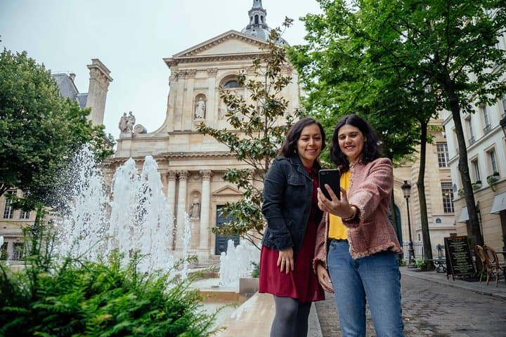Private Paris Walking Tour: Sainte-Chapelle, Île de la Cité & Left Bank Highlights photo 3