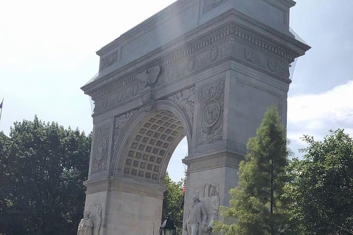 Four-Hour Private NYC Highlights Tour — Up to 5 People photo 4