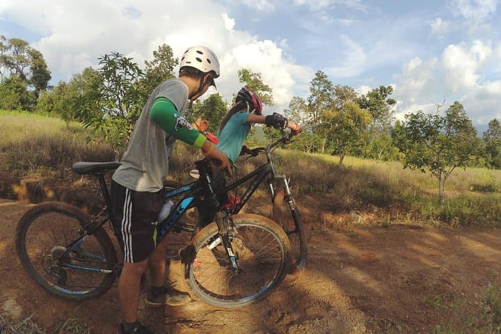 Overnight Chiang Dao & Mae Taeng Valley: 2-Day Guided Cycling Tour photo 3