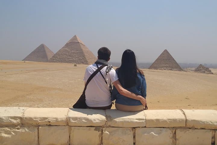 Private Guided Tour to the Giza Pyramids & Sphinx from Cairo — Skip-the-Line Experience photo 2