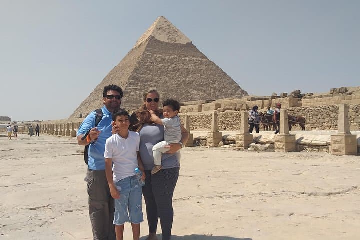 Private Guided Tour to the Giza Pyramids & Sphinx from Cairo — Skip-the-Line Experience photo 4