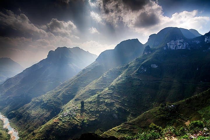 Ha Giang Motorbike Tour: 4-Day Loop Through Dong Van Karst Plateau & Ma Pi Leng Pass photo 4