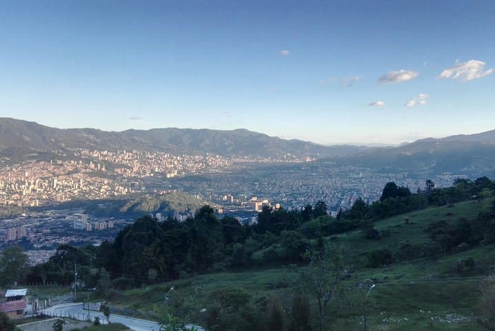 Medellín Night View at El Picacho with Colombian Snacks