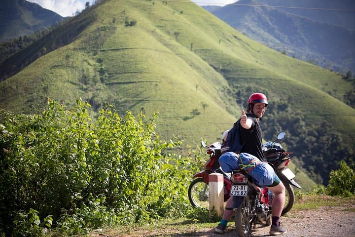 Ha Giang Motorbike Tour: 4-Day Loop Through Dong Van Karst Plateau & Ma Pi Leng Pass