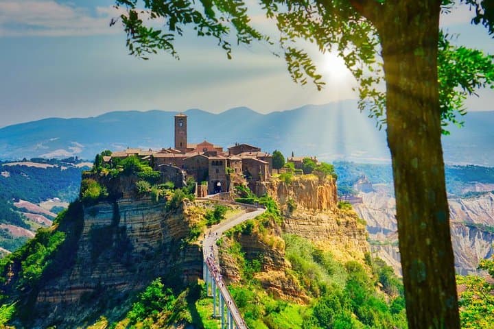 Civita di Bagnoregio & Orvieto Day Trip from Rome: Etruscan Tunnels and Cliff-Top Streets