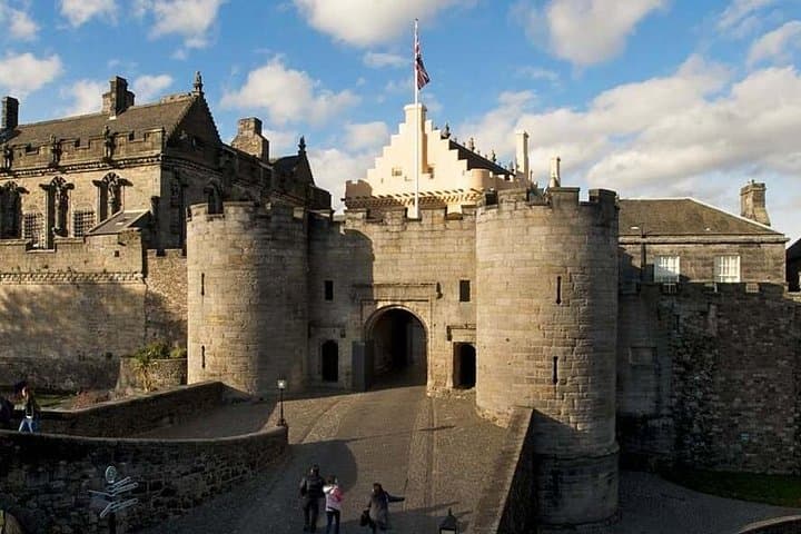 Stirling Castle, The Trossachs & Loch Lomond: Full-Day Scenic Tour from Glasgow photo 1