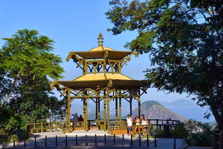 Tijuca National Park and Rocinha Favela: 4-Hour Private Tour from Rio