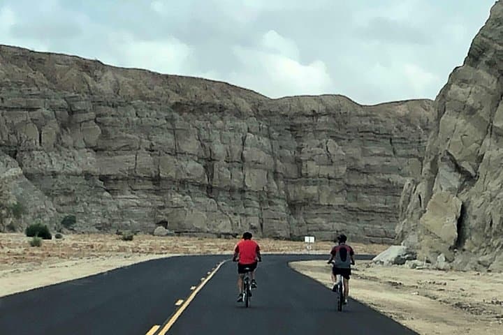 Earthquake Canyon Downhill Bike Ride — San Andreas Fault Scenic Descent from Palm Desert photo 2