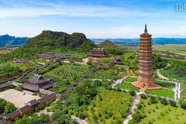 Bai Dinh, Trang An & Mua Cave: Full-Day Boat, Pagoda & Summit Trek from Hanoi photo 3