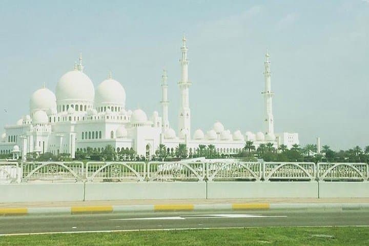 Private Half-Day Tour to Sheikh Zayed Grand Mosque from Dubai photo 2