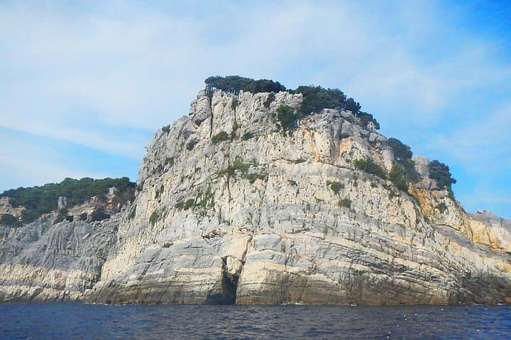 Cinque Terre Yacht Tour: Swim Caves, Vineyards & Coastal Views photo 4