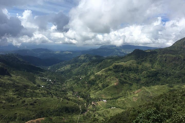 Knuckles Range Day Trek from Kandy: Guided Summit Hike with Accommodation photo 6