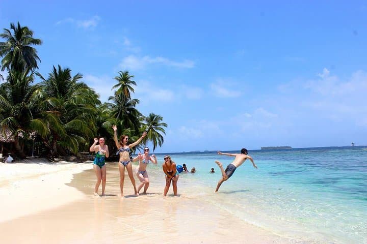 San Blas Islands Day Tour: 4-Island Snorkel, Natural Pool & Guna Culture photo 4