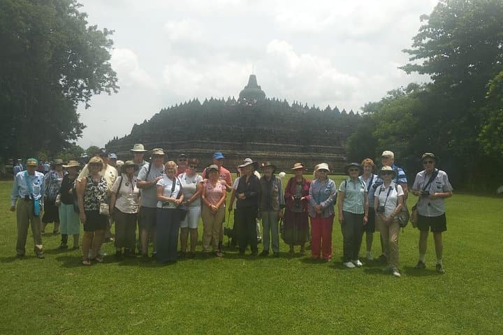 Sunrise at Borobudur: Private Guided Tour with Expert photo 4