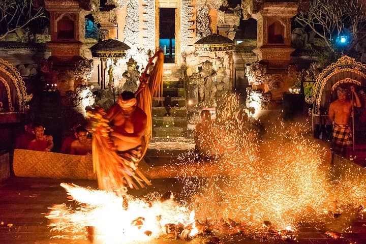 Uluwatu Kecak Dance & Jimbaran Seafood Dinner — Half-Day Private Tour photo 5