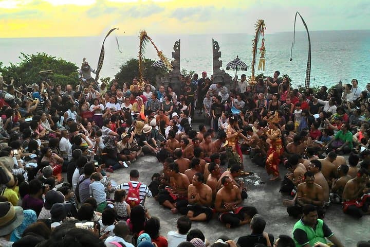 Uluwatu Kecak Dance & Jimbaran Seafood Dinner — Half-Day Private Tour photo 6