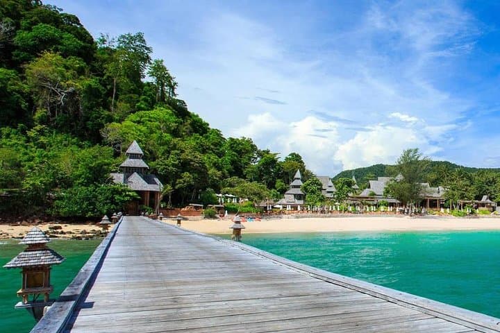 Private VIP Speedboat Tour to Phi Phi & Bamboo Islands from Phuket photo 6