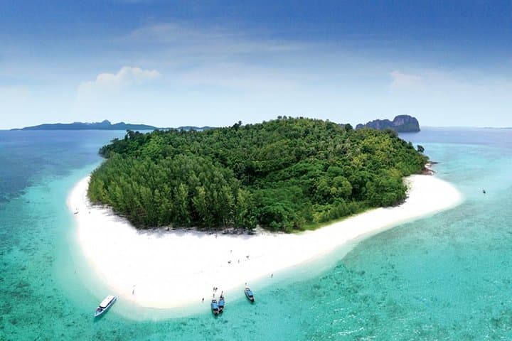Private VIP Speedboat Tour to Phi Phi & Bamboo Islands from Phuket photo 4