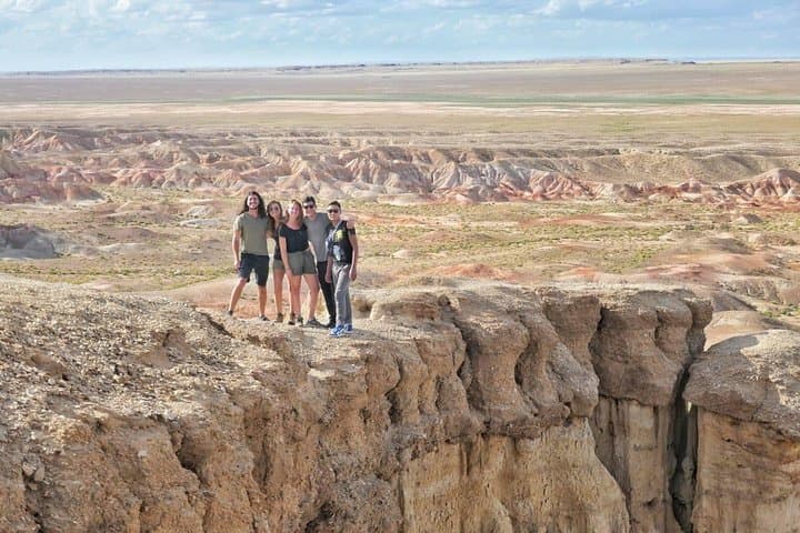 Gobi and Grassland Mongolia: 8-Day Khongoryn Els, Yol Valley & Terelj Adventure