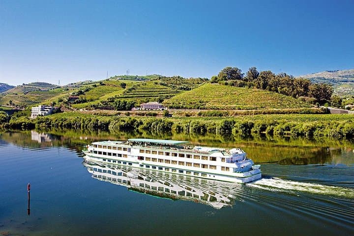 Full-Day Douro Valley Wine Tour from Porto with Pinhão River Cruise and Lunch photo 4