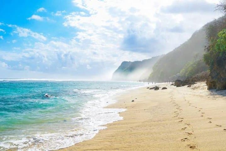 Full Day Bali Bukit Beach Tour: Melasti, Balangan, Dreamland & Padang Padang photo 1