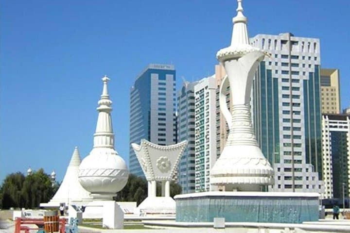 Full-Day Abu Dhabi City Tour: Sheikh Zayed, Dates Market & Yas Island Drive photo 1