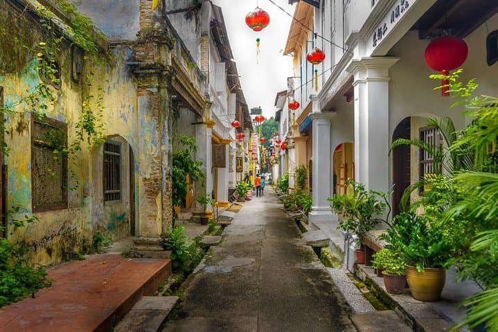 Ipoh Heritage and Orang Utan Island Day Tour from Kuala Lumpur — Day-Trip Guide photo 4