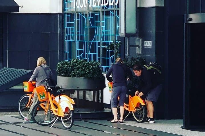 Explore Montevideo by Bike: Rambla Rentals & Self-Guided City Rides photo 4