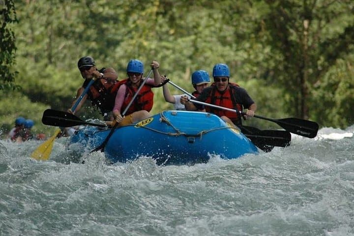 Savegre River White-Water Rafting from Manuel Antonio — Class III Rapids and Local Lunch