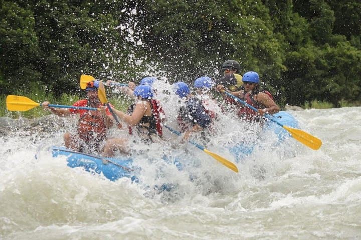 Savegre River White-Water Rafting from Manuel Antonio — Class III Rapids and Local Lunch photo 6