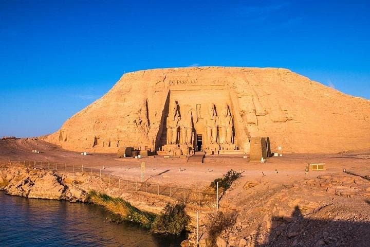 Abu Simbel Day Tour from Aswan — Ramses' Colossal Temples & Lake Nasser Drive photo 4