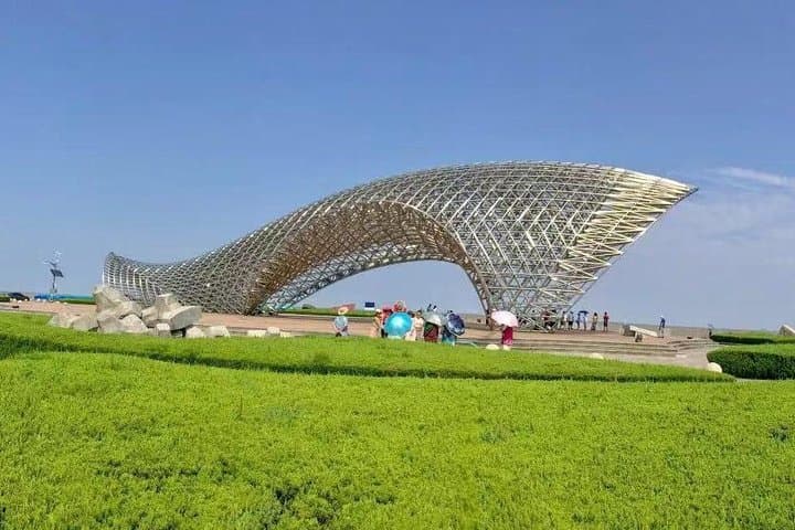 Donghai Bridge & Yangshan Deep Water Port: Full-Day Private Tour from Shanghai