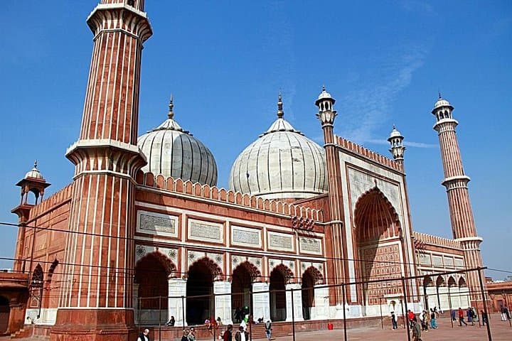 Explore New Delhi in a Day: Red Fort, Qutb Minar & Lotus Temple Private Tour photo 4