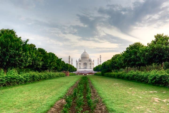 Sunrise at the Taj & Agra Fort: Private 2-Day Tour from Delhi photo 5