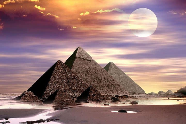 Pyramids, Sphinx & Egyptian Museum: Private Day Tour from Cairo