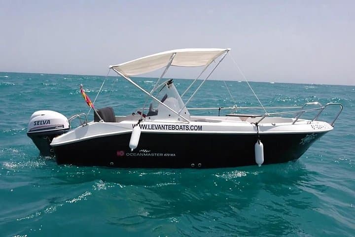 Private Boat Rental in Torrevieja — 4-Hour No-License Yacht Hire