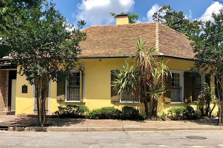 Exploring Creole Architecture in the Marigny: New Orleans Walking Tour photo 2