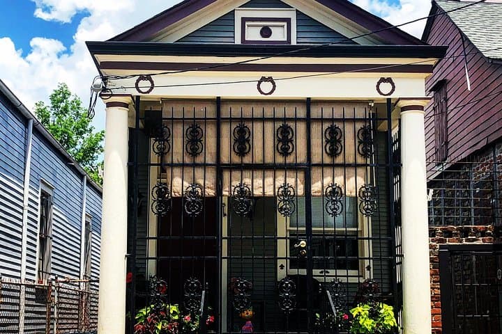 Exploring Creole Architecture in the Marigny: New Orleans Walking Tour photo 4