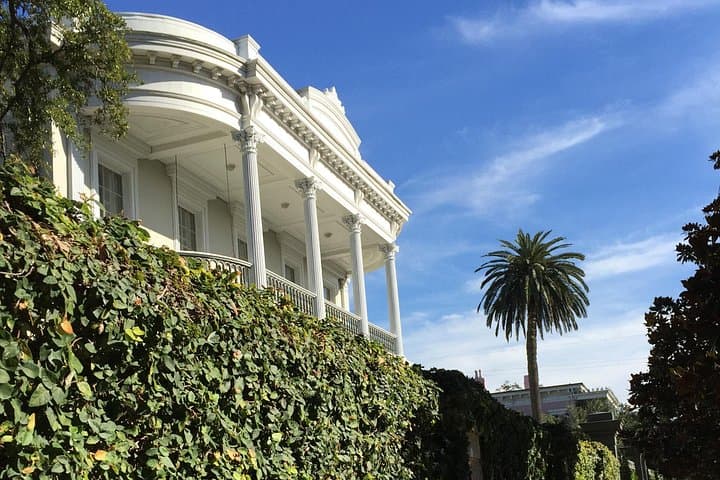 Garden District Architecture Walking Tour - New Orleans Mansions & Lafayette Cemetery photo 3